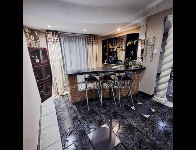 5 BEDROOM HOUSE FOR SALE IN COPESVILLE